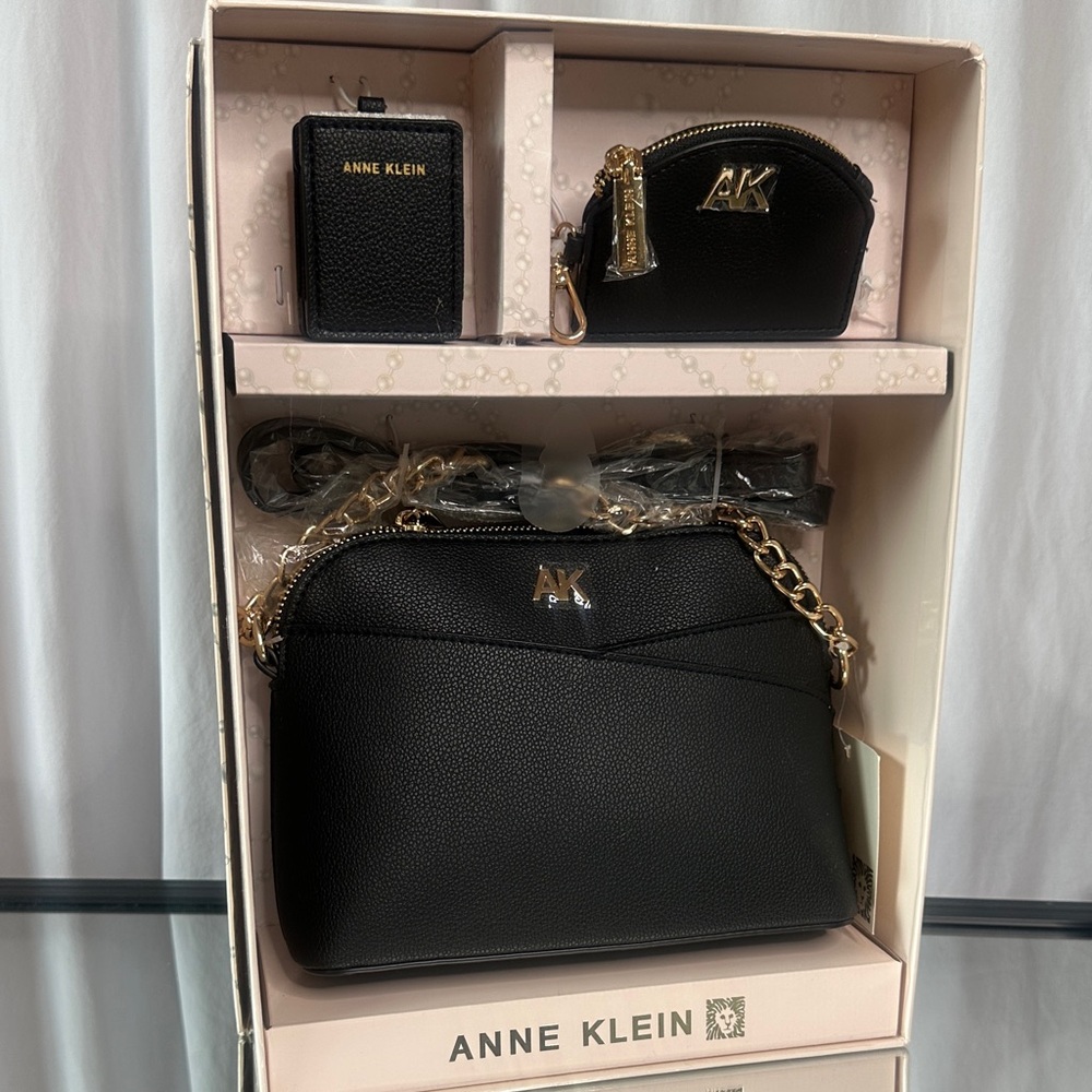 Anne Klein Black and Gold Accessory Set